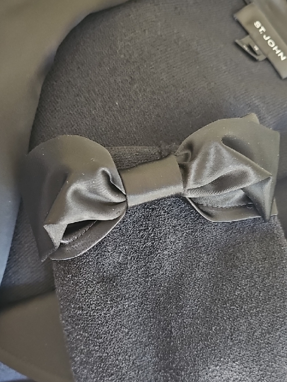 St. John Classic Feminine Tux Suit with Satin Trim - Picture 3 of 4